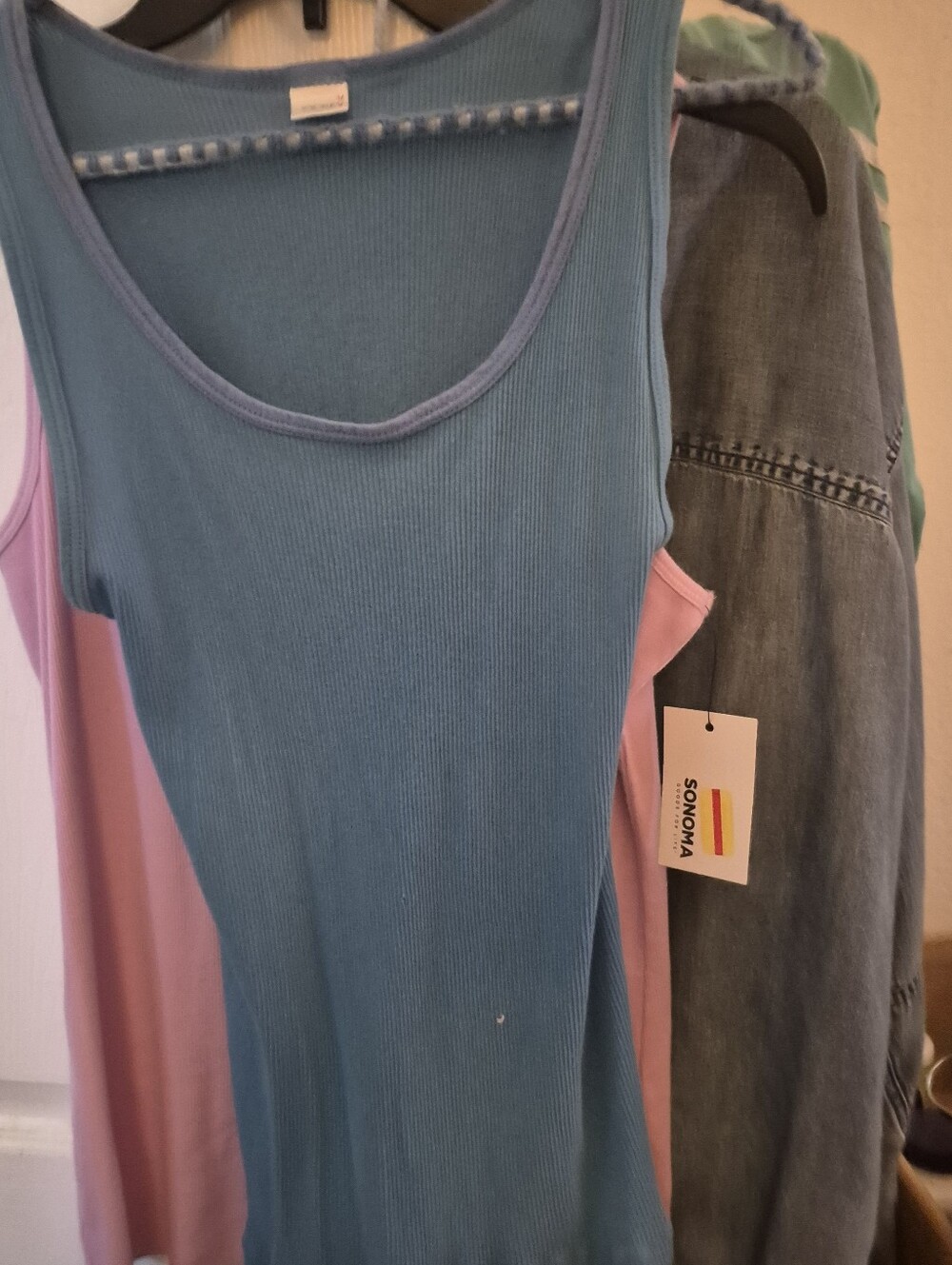 8 Women's Tank Tops 5 size Med 3 Sm Most Unworn Quality Brands 8 For Only $14 - Picture 8 of 15